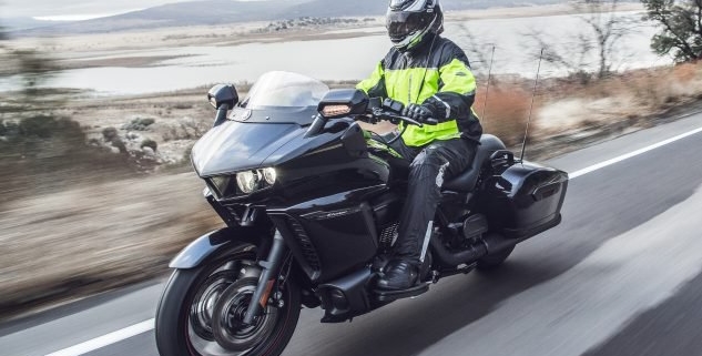 distracted drivers cause motorcycle accidents