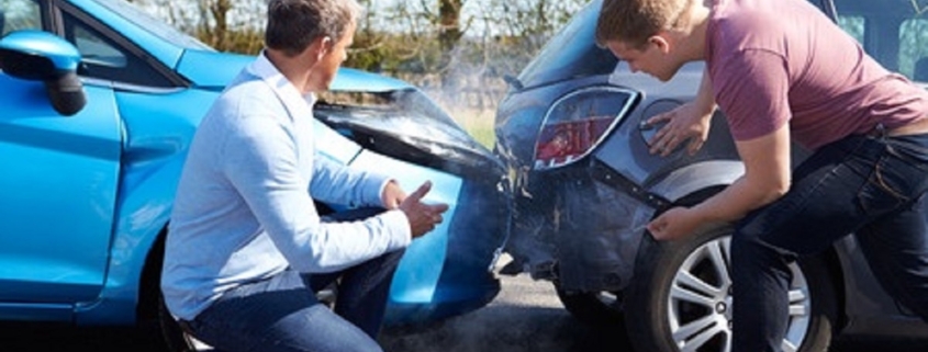 avoid a staged car accident